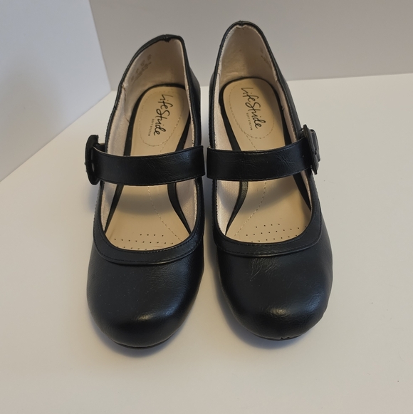 Life Stride Black Heeled Mary Janes - Picture 2 of 9